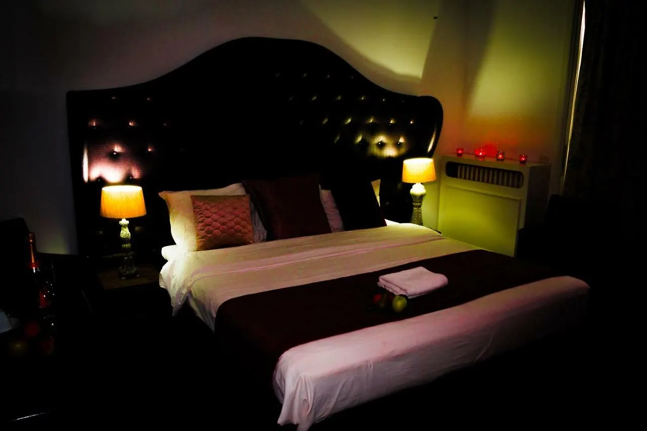 Le Manoir Du Prince De Liege Bed and Breakfast Bruxelles Bed & Breakfast